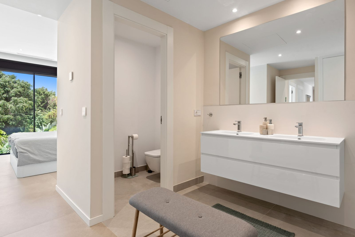 7980e48d732b6fc85c14b43b94d2aa54