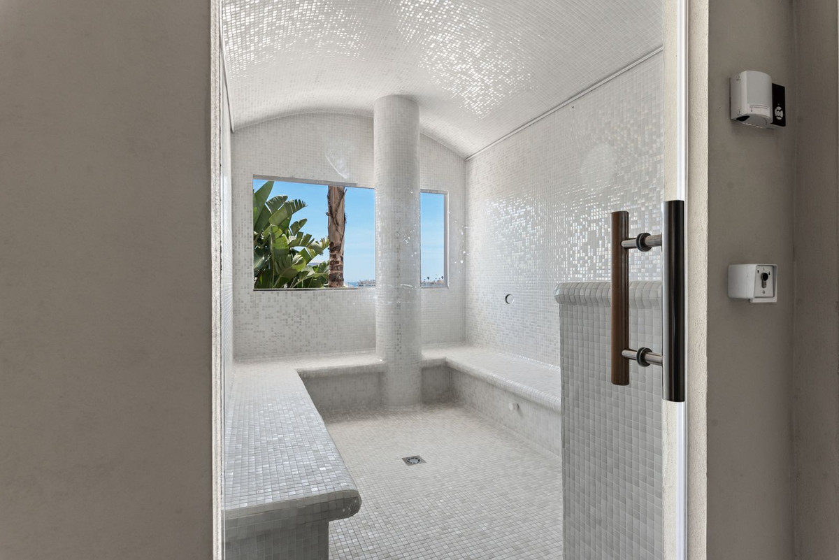 7980e48d732b6fc85c14b43b94d2aa54