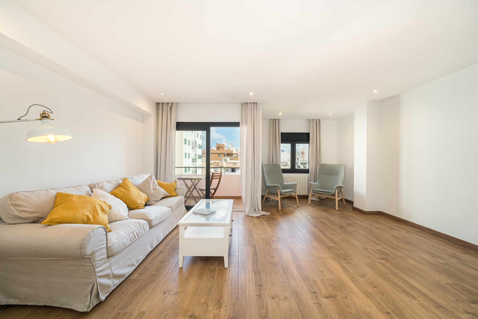 Apartment in Palma de Mallorca - Image 2