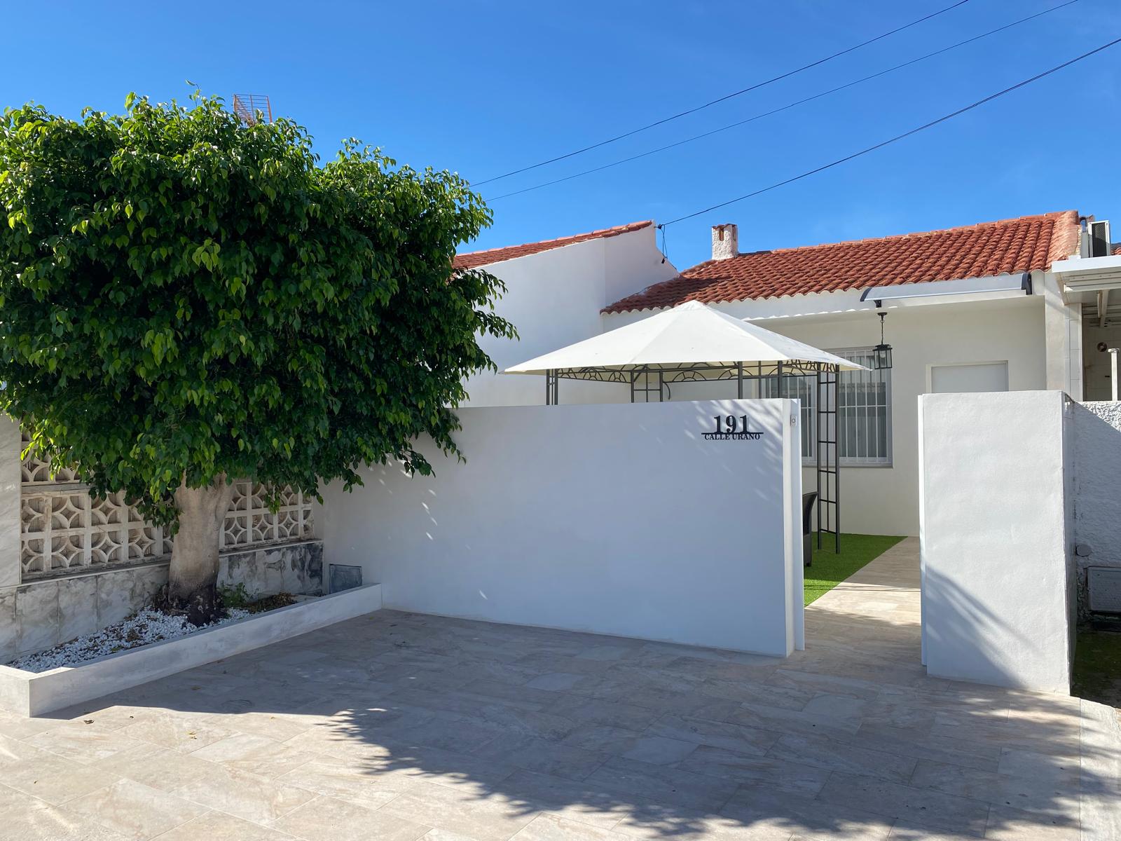 Casa de pueblo en Torrevieja - Van Dam Estates