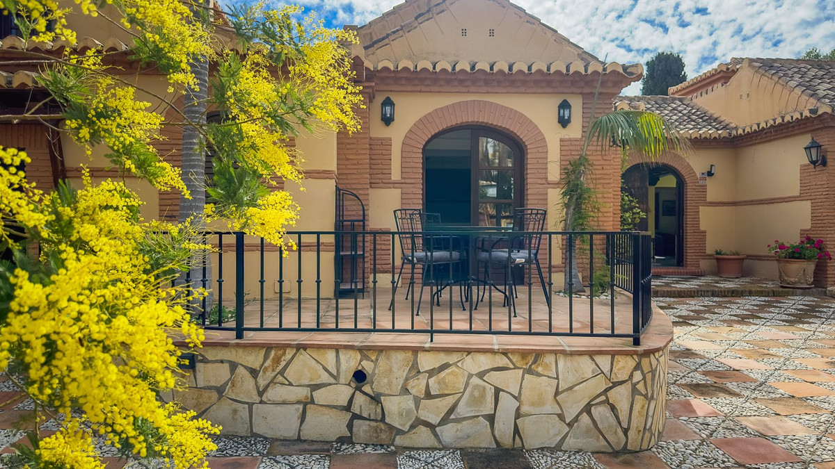 Detached Villa for sale in La Herradura €1490000 Ref R4229824