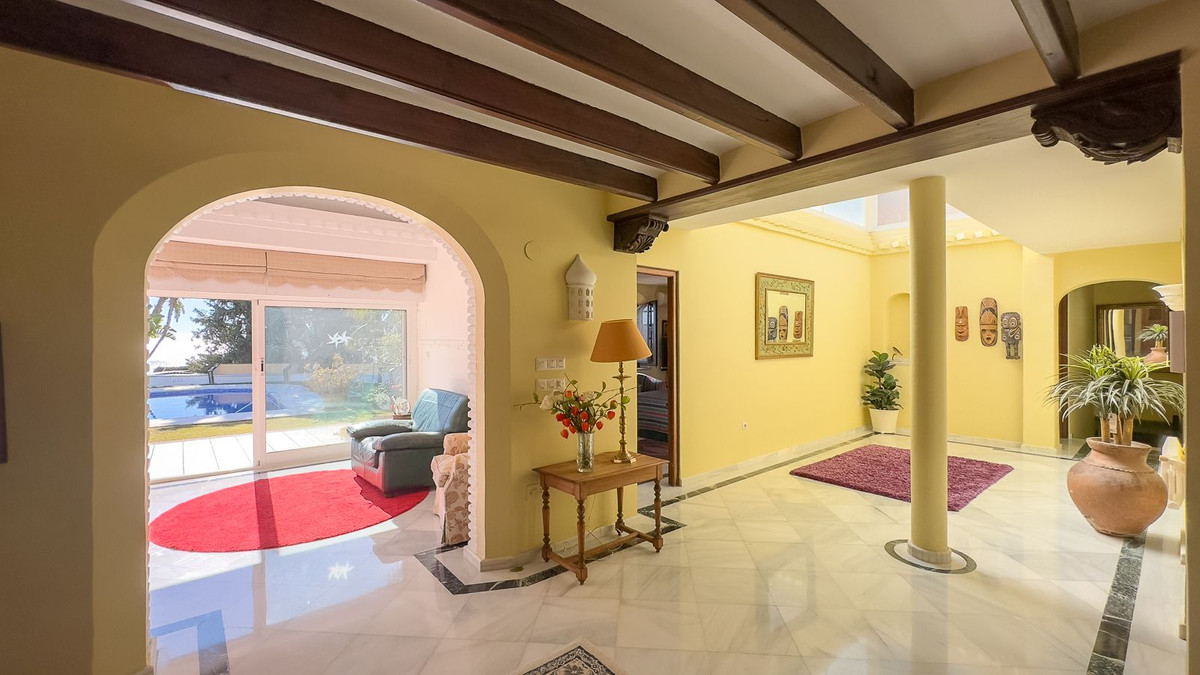 Detached Villa for sale in La Herradura €1490000 Ref R4229824