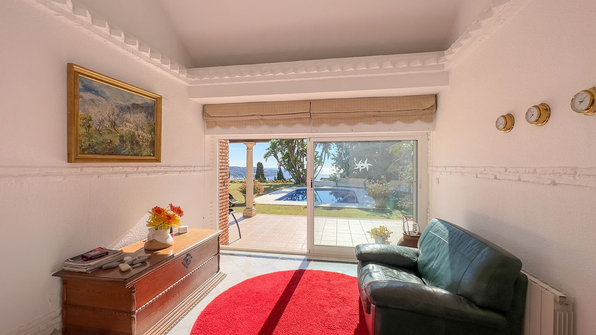 Detached Villa for sale in La Herradura €1490000 Ref R4229824