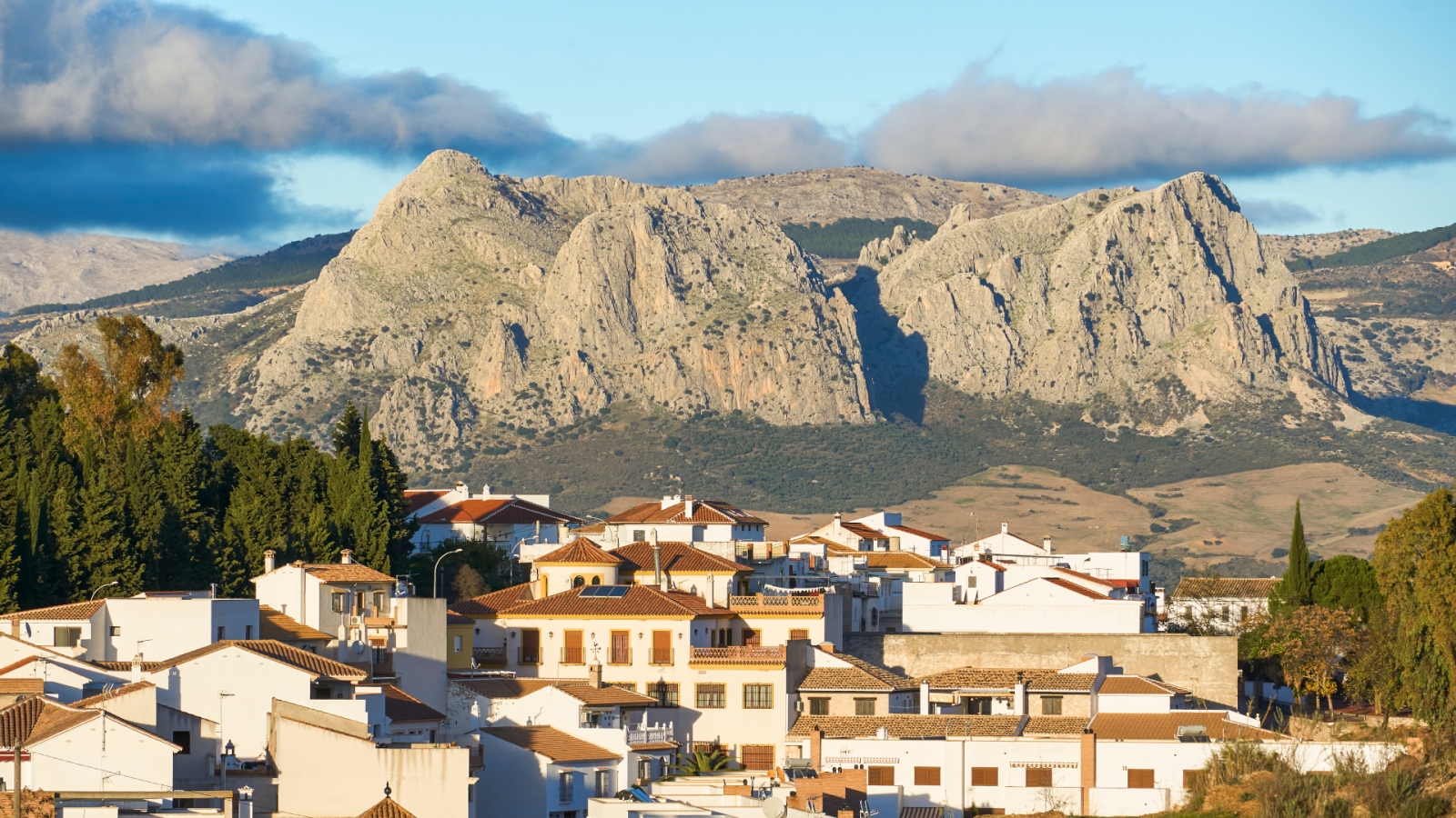 shutterstock 1237360162 - Colmenar, Malaga