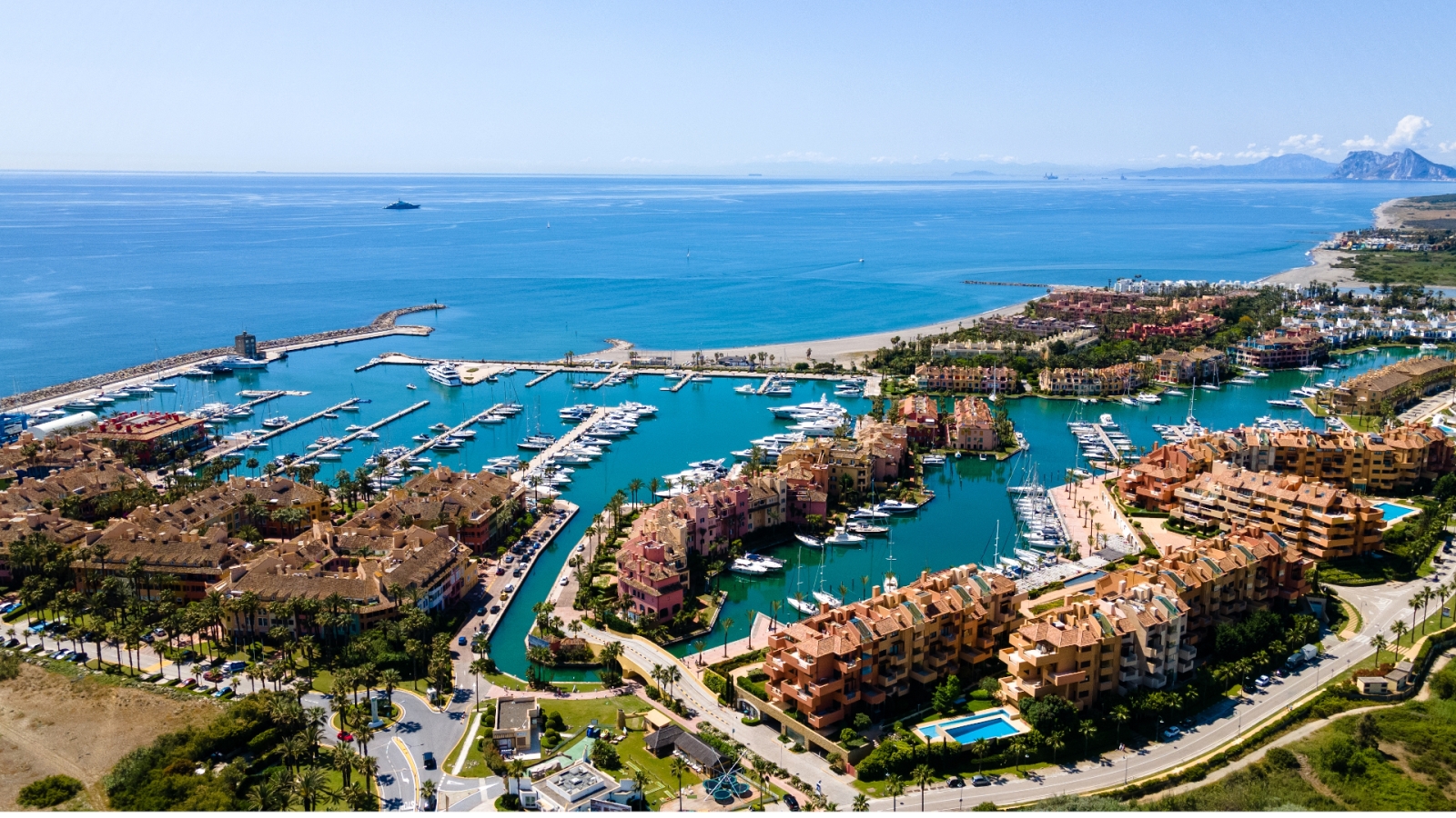 shutterstock 2074172702 - Sotogrande Marina