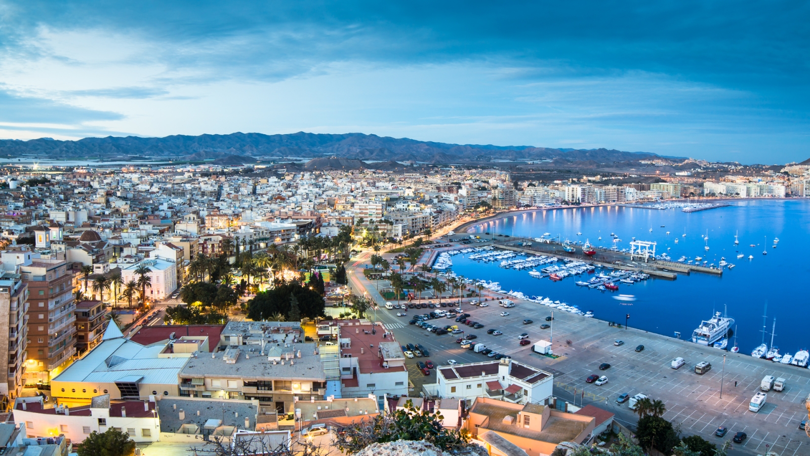 shutterstock 240242617 - Aguilas