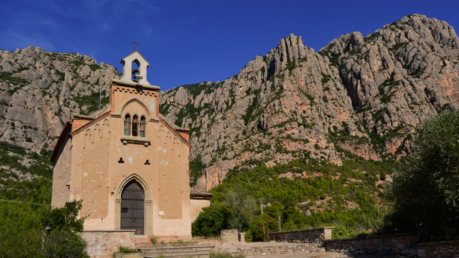 shutterstock 1221059809 - Collbató