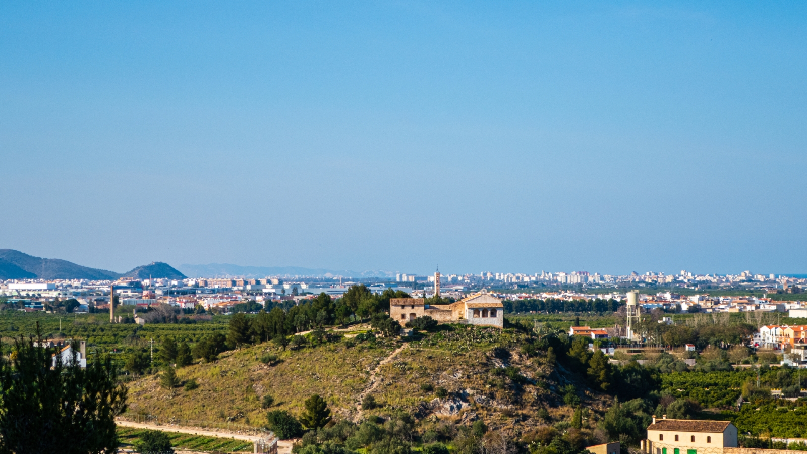 shutterstock 1934556086