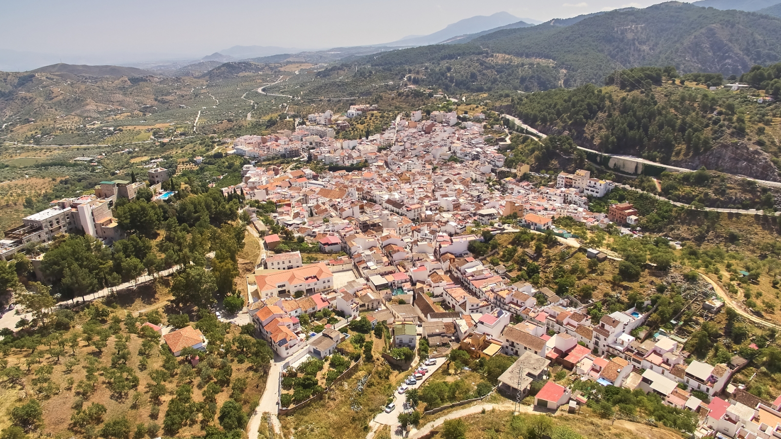 shutterstock 648397729 - Monda