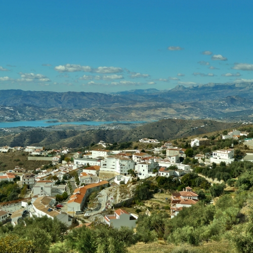 shutterstock 1728456220 - Viñuela