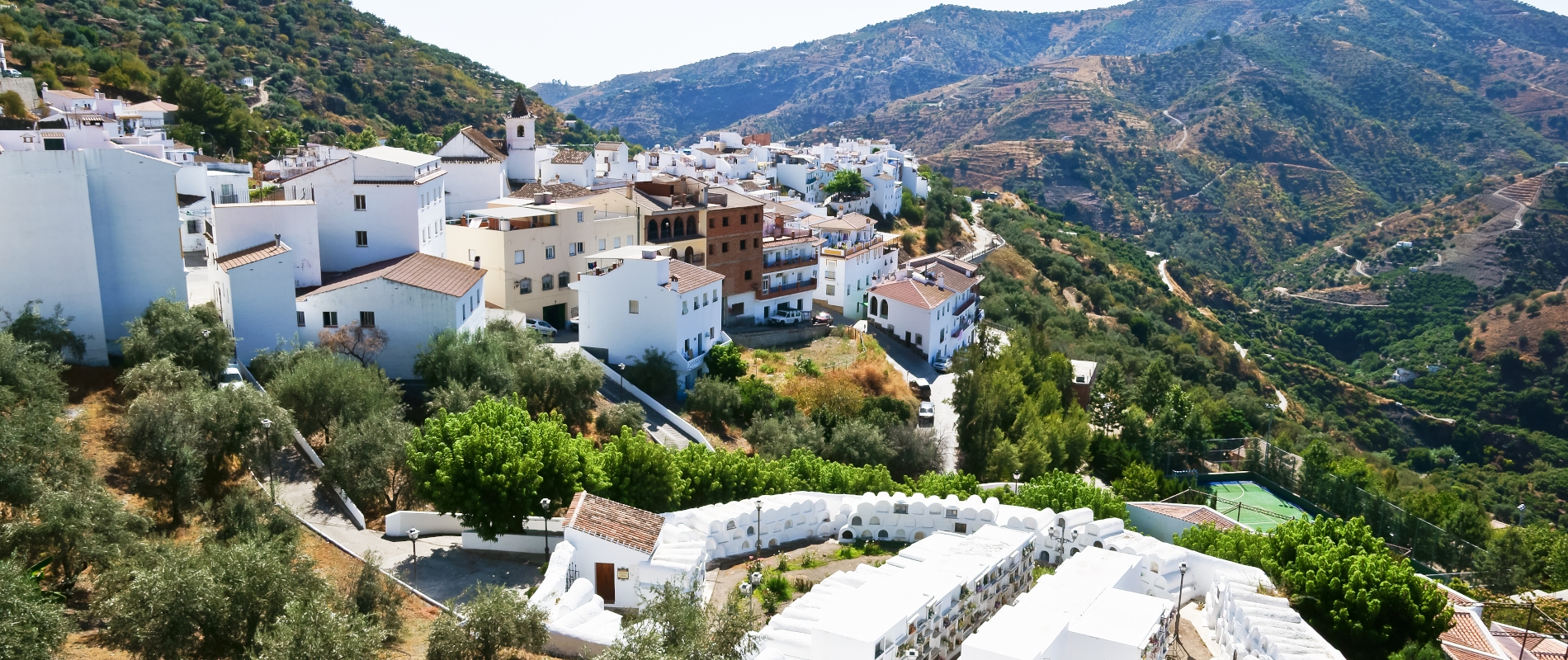 shutterstock 153637385 - Sayalonga